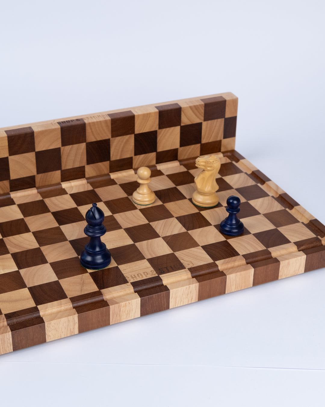 Chop & Stick Cutting Board "Grandmaster"